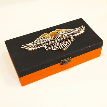 Harley Davidson feliratos, narancssárga-fekete doboz. Mérete: 20x10x5 cm