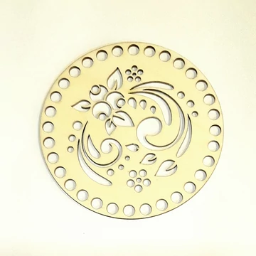 Horgolható natúr tábla cirádás, kör alakú. Átmérője: 17 cm