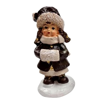 Barna ruhás karácsonyi kislány figura. Mérete: 7,5 cm