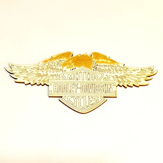 Harley Davidson felirat sassal. Mérete:16,3x7 cm