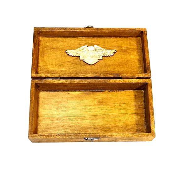 Harley Davidson feliratos, lazúrozott doboz. Mérete: 20x10x5 cm