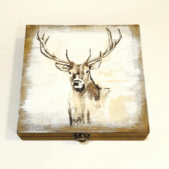 Fadoboz szarvassal - az erdő királya. Mérete: 14,5x145x3 cm