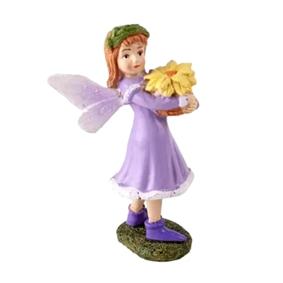 Tündér lila ruhában, virágkosárral. Magassága: 9,2 cm