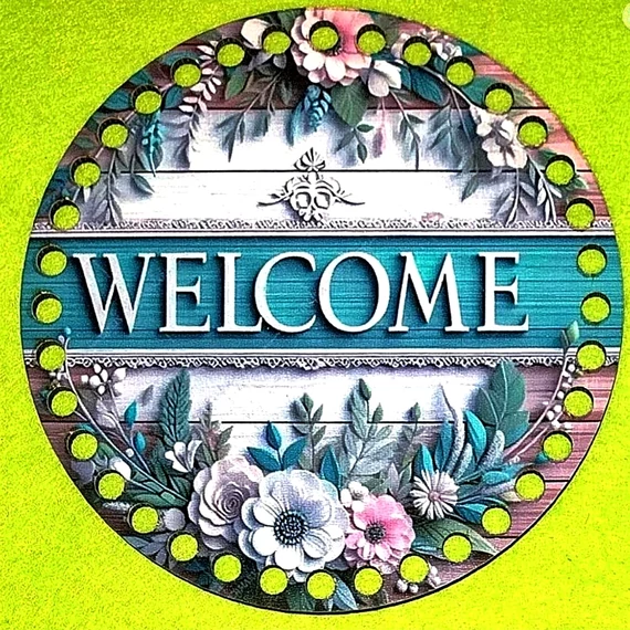 Horgolható kör alakú nyomtatott fa alap, Deszka háttér Welcome felirattal. 
