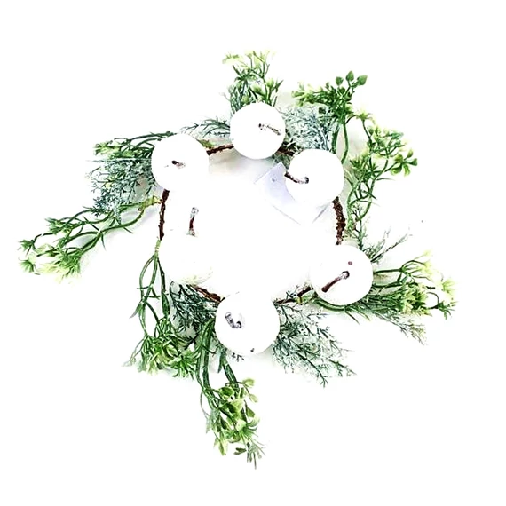 Karácsonyi koszorú. Mérete: kb. 21 cm