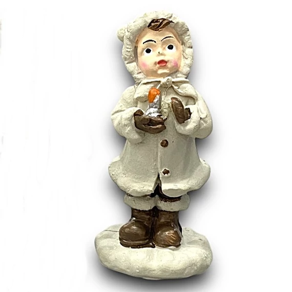 Karácsonyi éneklő kislány gyertyával. Mérete: 4x8,2x3 cm