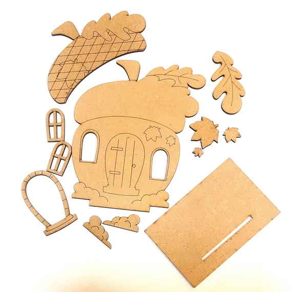 Makk ház, MDF. Mérete: 12,5x15 cm